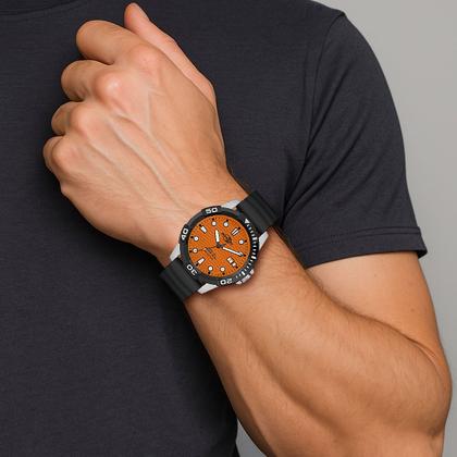 Imagem de Relógio Masculino Preto e Laranja Analógico de Pulso Movimento Quartzo com Pulseira de Silicone e Caixa de Aço Inoxidável à Prova D Água Mormaii