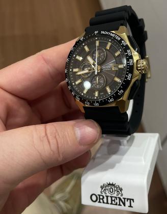 Imagem de Relógio Orient Masculino Dourado Solartech Safira Cronógrafo Pulseira Borracha MGSPC006 P1PX