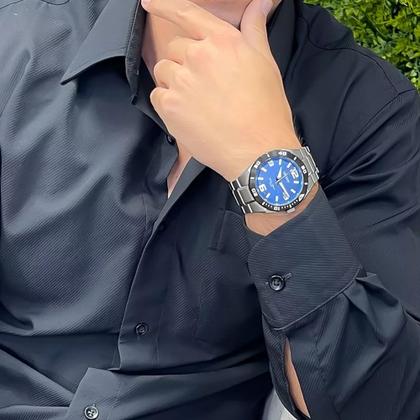 Imagem de Relógio Orient Masculino Prata Mbss1476 D2sx Fundo Azul