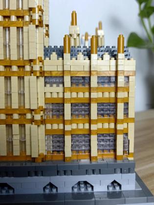 Imagem de Réplica do Ben 10 em Micro Blocos de Construção para Adultos