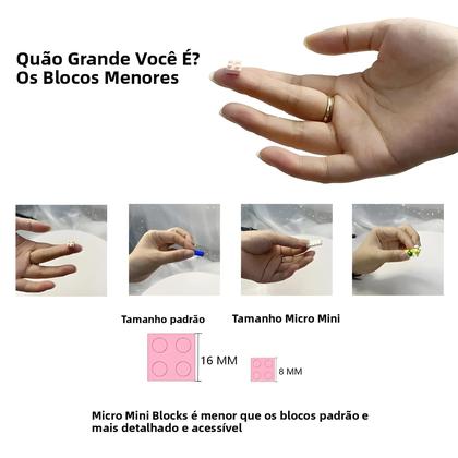 Imagem de Réplica do Ben 10 em Micro Blocos de Construção para Adultos