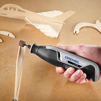 Imagem de Retífica Dremel LITE 7760-N/10 à Bateria 4V Bivolt com 10 Acessórios DREMEL