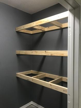 Imagem de Ripa lixada de madeira Pinus tratado com nós 4x3x290 centímetros