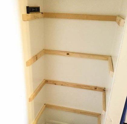 Imagem de Ripa lixada de madeira Pinus tratado com nós 4x3x290 centímetros