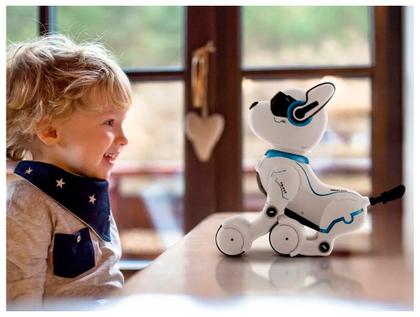Imagem de Robô de Brinquedo de Controle Remoto Emite Som