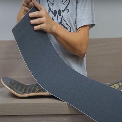 Rolo Lixa Skate Nacional Antiderrapante Shape 24x84cm - Vale Brite Imagem de Rolo Lixa Skate Nacional Antiderrapante Shape 24x84cm