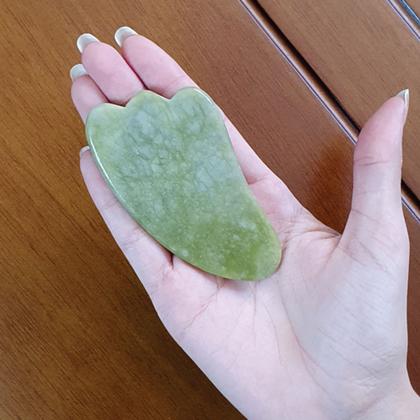Imagem de Rolo Massageador Galvanizado Pedra Jade + Gua Sha Grande