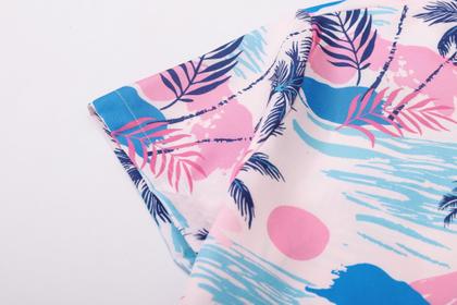 Imagem de Roupas havaianas combinando: pai cromoncente, filho, mãe e filha