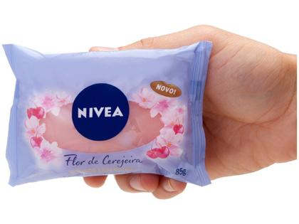 Imagem de Sabonete em Barra Hidratante Flor de Cerejeira & Óleos Essenciais NIVEA 85g