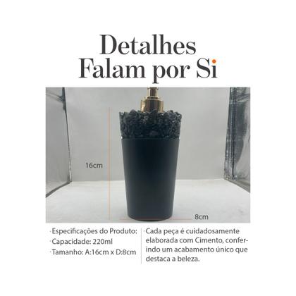 Imagem de Saboneteira Líquida Artesanal em Cimento Preto com Pedras Pretas 220 ml Rústica e Durável