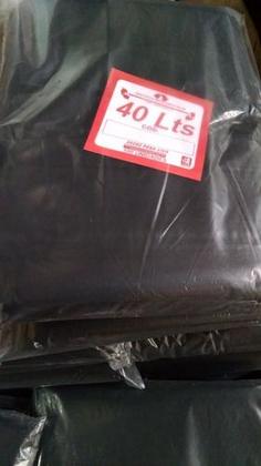 Imagem de Saco De Lixo Plástico Preto 40 Litros Com 100Un