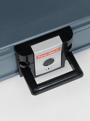 Imagem de Safe First Alert 2013F Fire and Waterproof 0,17 pés cúbicos