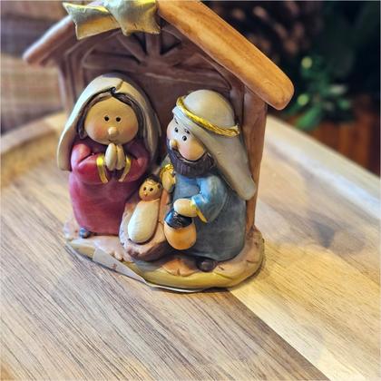 Imagem de Sagrada Família Presépio de Natal Rústico Em Resina 12cm