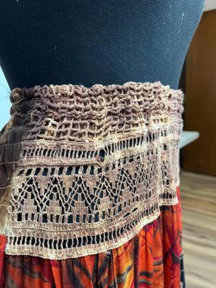 Imagem de Saia longa 3 marias em viscose com crochê estampado tamanho p/m