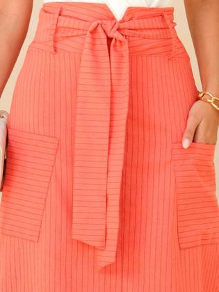 Imagem de Saia Midi Clássica Risca De Giz Em Linho Refinado