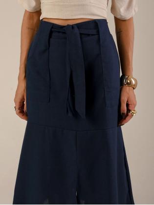 Imagem de Saia Midi em Linho com Bolsos Funcionais e Cinto Removível