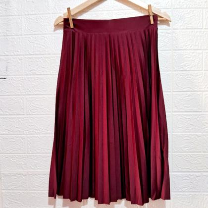 Imagem de Saia Plissada Média Moda Evangélica