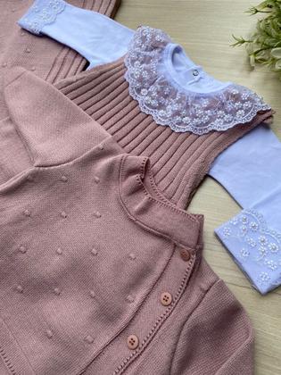 Imagem de Saída de maternidade de menina em tricot 4 peças body com renda e pérolas