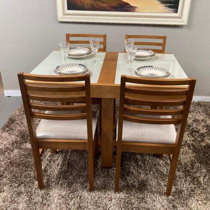 Imagem de Sala de Jantar Mesa Elástica Itália com 4 Cadeiras Bali