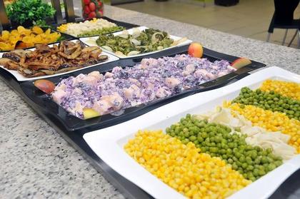 Imagem de Saladeira Moove Rasa Retangular 3L Vermelha em Polipropileno Linha Tropical VEM