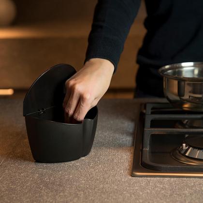 Imagem de Saleiro De Cozinha Com Tampa 500 ml Pote Sal Preto  Uz 