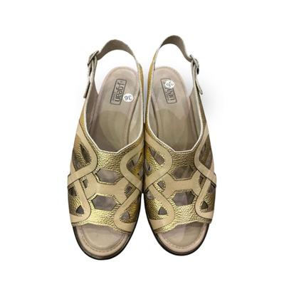 Imagem de Sandália Anabela Retrô em Couro Fechamento com Fivela J.Gean