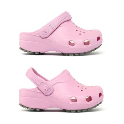 Imagem de Sandália Babuche Liso Soft Mania com Tira Detalhe Perfuros e Sola Atiderrapante