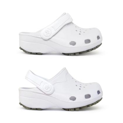 Imagem de Sandália Babuche Liso Soft Mania com Tira Detalhe Perfuros e Sola Atiderrapante