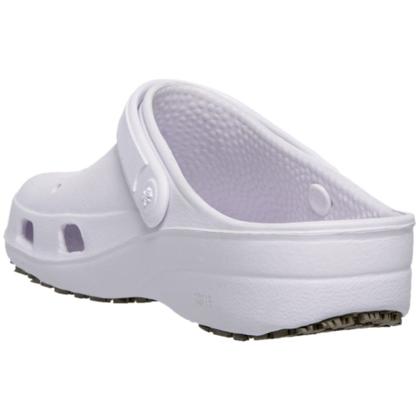 Imagem de Sandália Babuche Soft Mania com Tira Detalhe Perfuros e Sola Antiderrapante