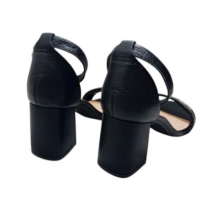 Imagem de Sandalia Bottero Em Couro Com Salto Grosso Super Confortavel