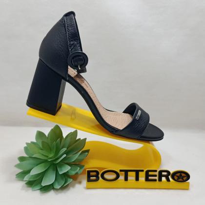 Imagem de Sandalia Bottero Em Couro Com Salto Grosso Super Confortavel