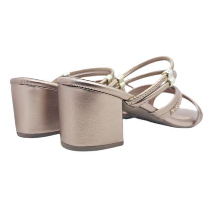 Imagem de Sandália Careflex com Salto Tiras Reversíveis e Brilho