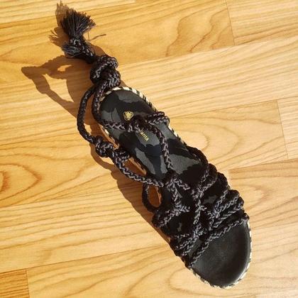 Imagem de Sandália Feminina Flatform Preta de Amarrar no tornozelo