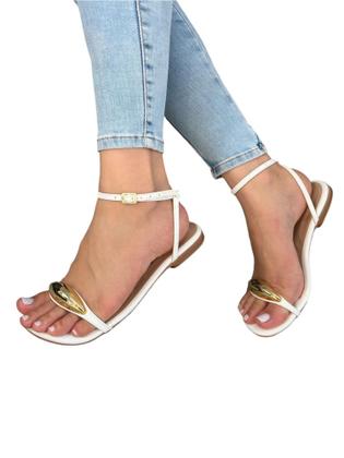 Imagem de Sandália feminina rasteira enfeite dourado metalizado sem salto