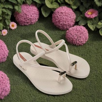 Imagem de Sandália Feminina Rasteira Pedraria Chic Glam Ring Ipanema