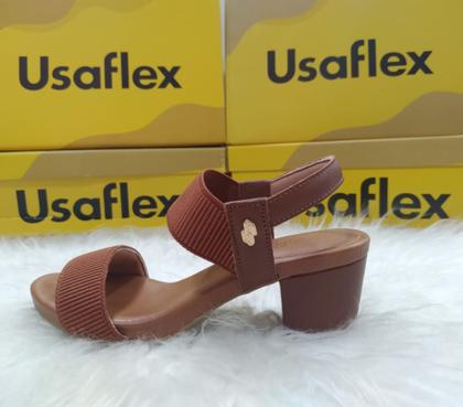 Imagem de Sandália Feminina Usaflex Salto Bloco em Couro com Elástico Y8204