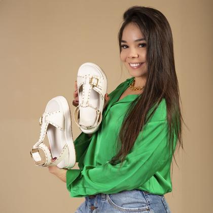 Imagem de Sandália Flatform Feminino Fivela com Spikes e Rebites Elegante Confortável