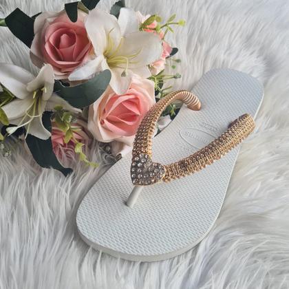 Imagem de Sandália Havaianas Coração Central e Strass