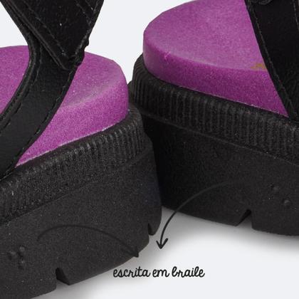 Imagem de Sandália Infantil Pampili Anny Tratorada com Glitter Strass e Tachas Preta