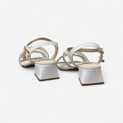 Imagem de Sandália Molekinha Infantil Com Saltinho Branca