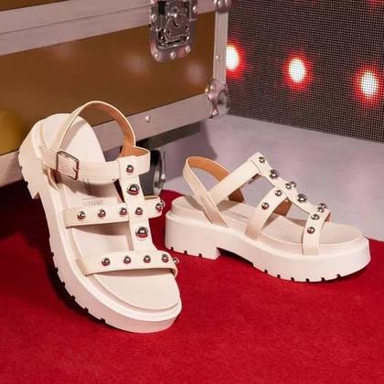 Imagem de Sandália Papete Feminina Vizzano Tratorado Tiras Bolinhas Metalizada Conforto