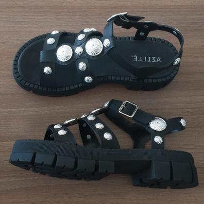 Imagem de Sandalia Papete Tratorada Com Tachas Nas Tiras Azillê