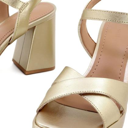 Imagem de Sandália Salto Bloco Couro Metalizado Tiras Cruzadas - Usaflex