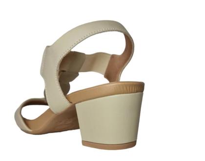 Imagem de Sandália usaflex y8220 media conforto em couro bege com enfeites