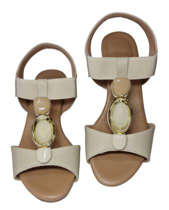 Imagem de Sandália usaflex y8220 media conforto em couro bege com enfeites