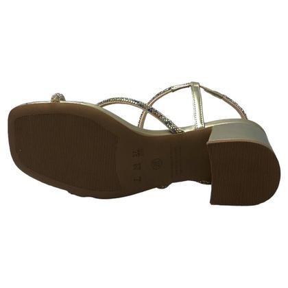 Imagem de Sandália Via Scarpa Tira Strass Salto Bloco