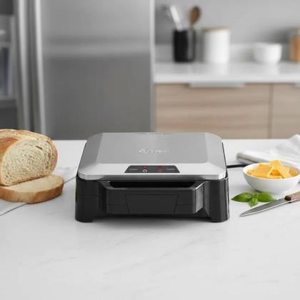 Imagem de Sanduicheira Inox Multiuso Oster 220V