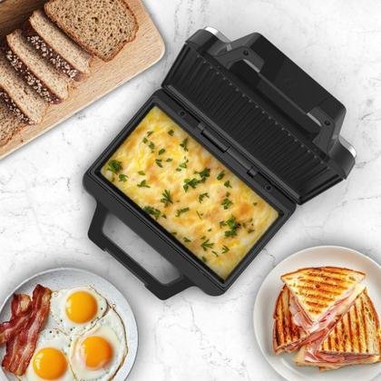 Imagem de Sanduicheira Oster Inox Multiuso 1000W 220V OSAN500