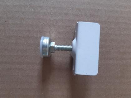 Imagem de Sapata P/móveis 1/4 C/chapa U Branca 15mm 04 Peças