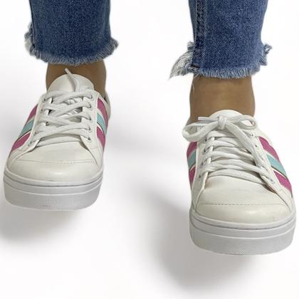 Imagem de Sapatenis Branco com Detalhe Três Tiras Rosa e Azul BB - ULLY